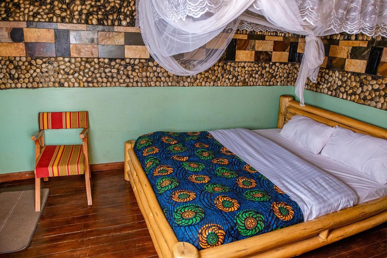 Elite Backpackers Services Masaka Extérieur photo