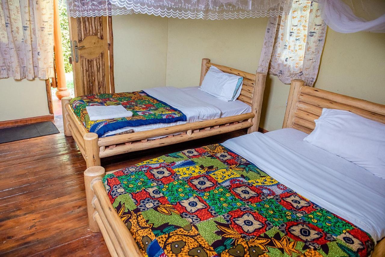 Elite Backpackers Services Masaka Extérieur photo