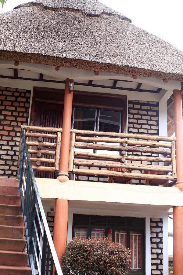Elite Backpackers Services Masaka Extérieur photo